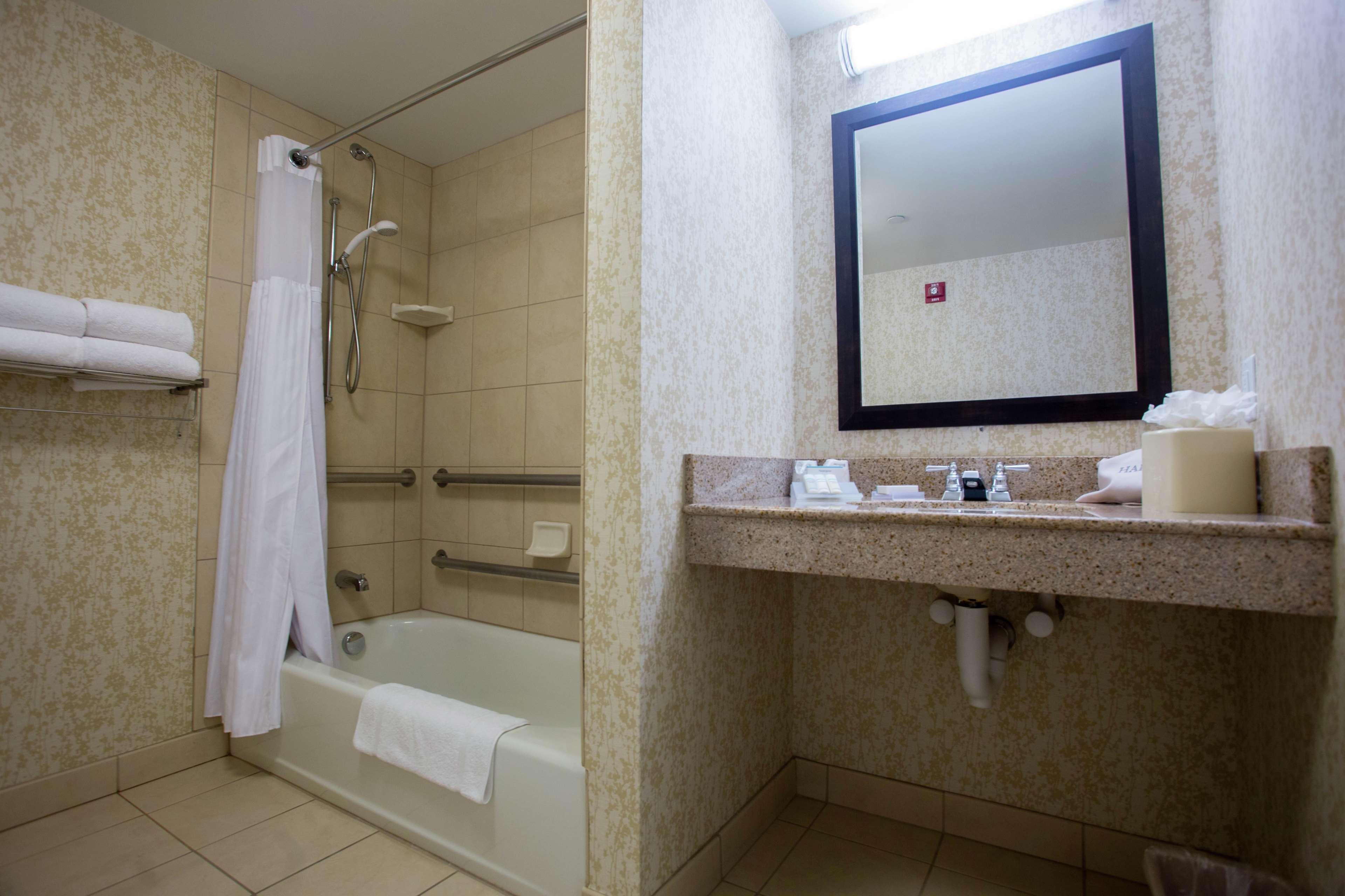 Hilton Garden Inn Providence Airport/Warwick Exterior photo