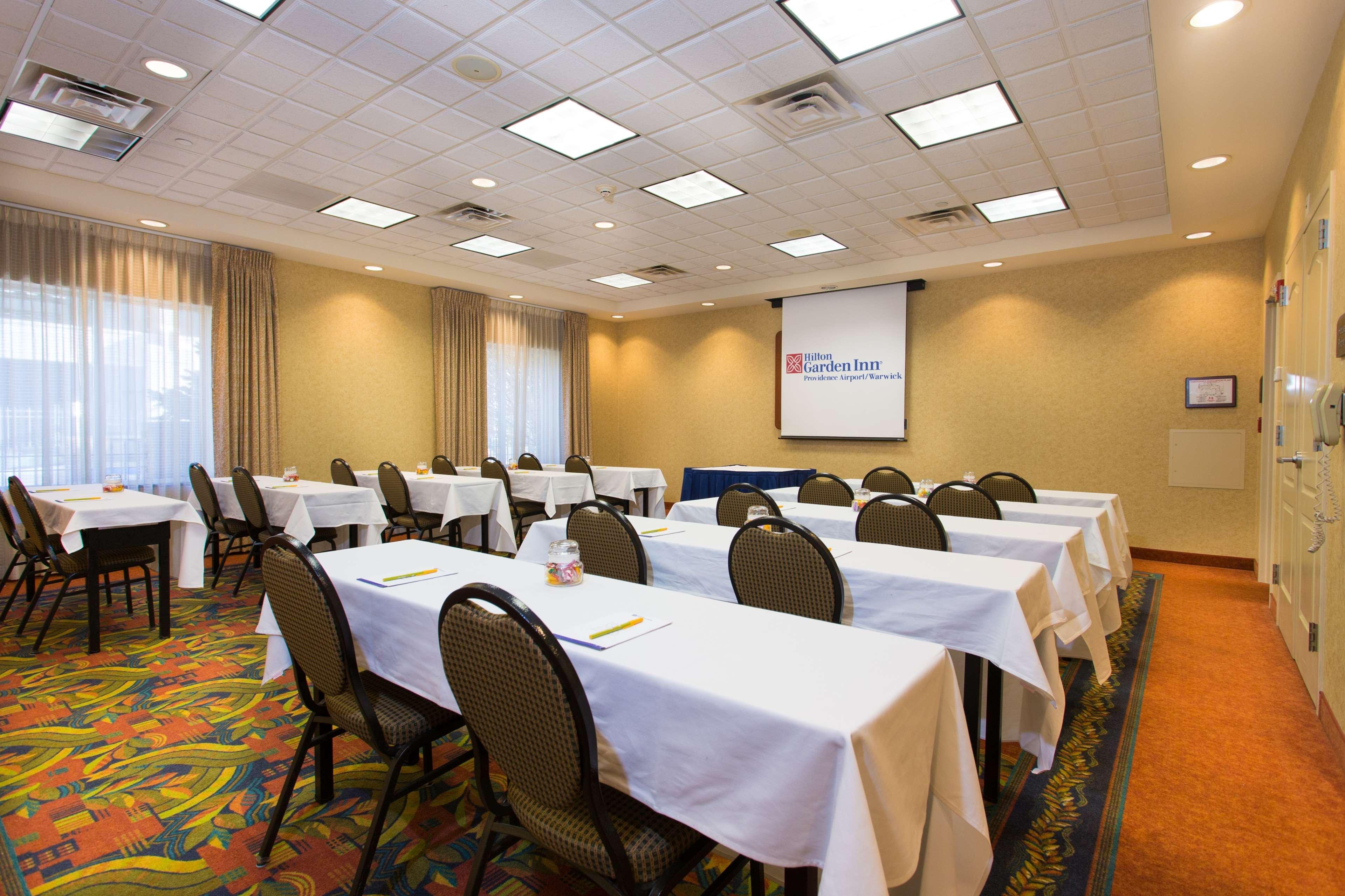 Hilton Garden Inn Providence Airport/Warwick Exterior photo